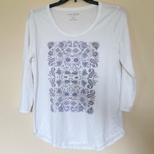 Lucky 3/4 Length Sleeve L Top with Floral Design